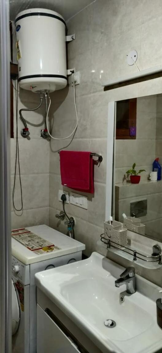 2Bhk Furnished Apartment/Near Kasauli/Barog/Luv Fun & Adventure Solan Exterior foto